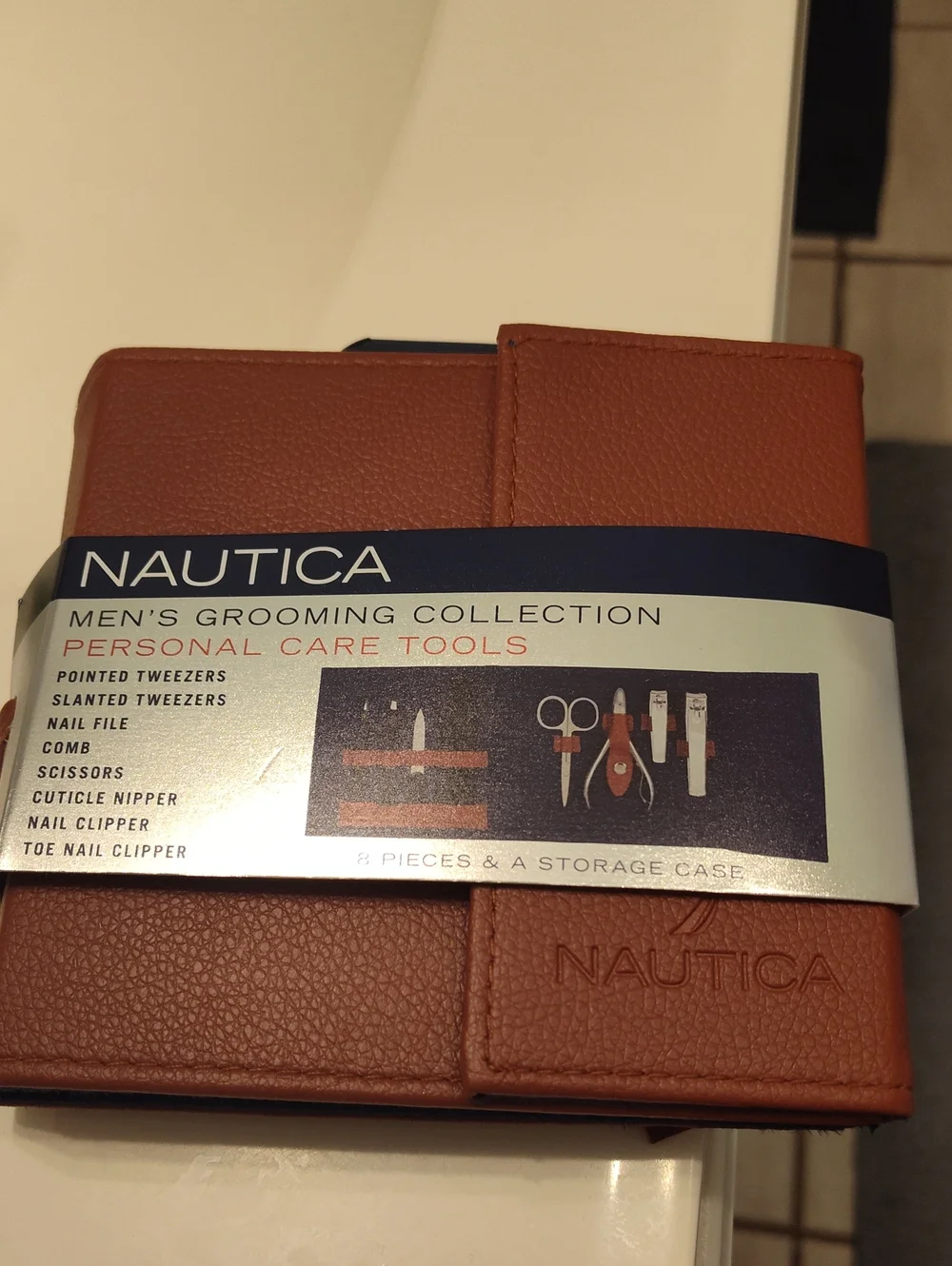 Nautica Men’s Grooming Set with Brown Travel Case